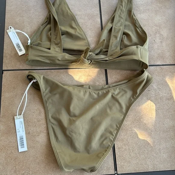 EVERLANE LADIES GREEN 2 PIECE BIKINI-L/M - Picture 6 of 7